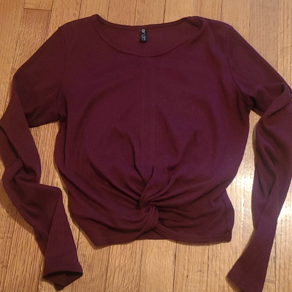 Onzie long sleeve crop